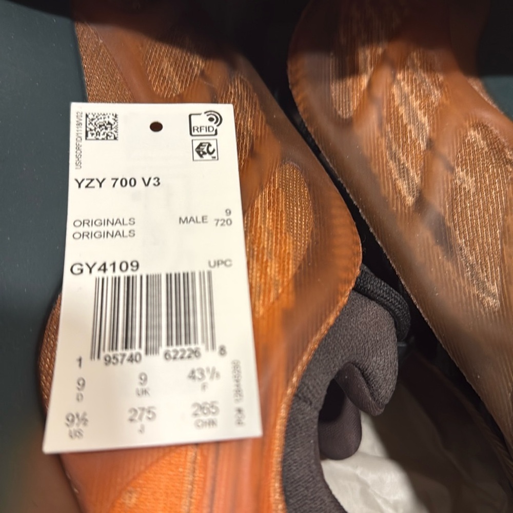 Yeezy 700, Men’s size 9.5, color copper fade, slightly used - Picture 4 of 5